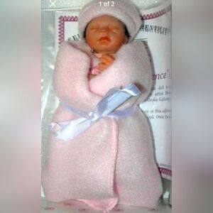 Heavenly Handful of Innocence 5" Vinyl Ashton-Drake Collectible